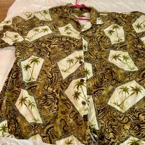 Tommy Bahama. Size XL. Excellent condition.